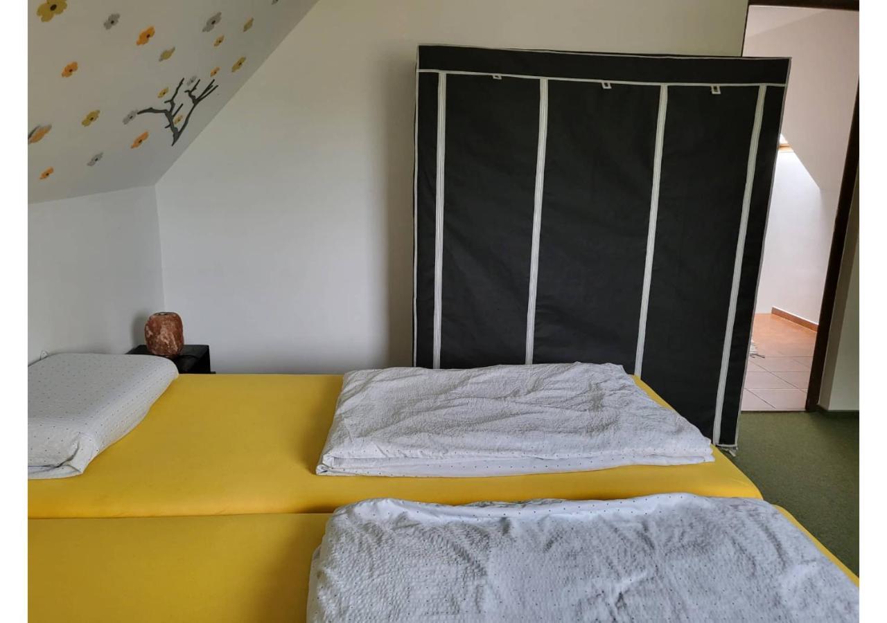Forras Vendeghaz Apartment ตาตา ภายนอก รูปภาพ