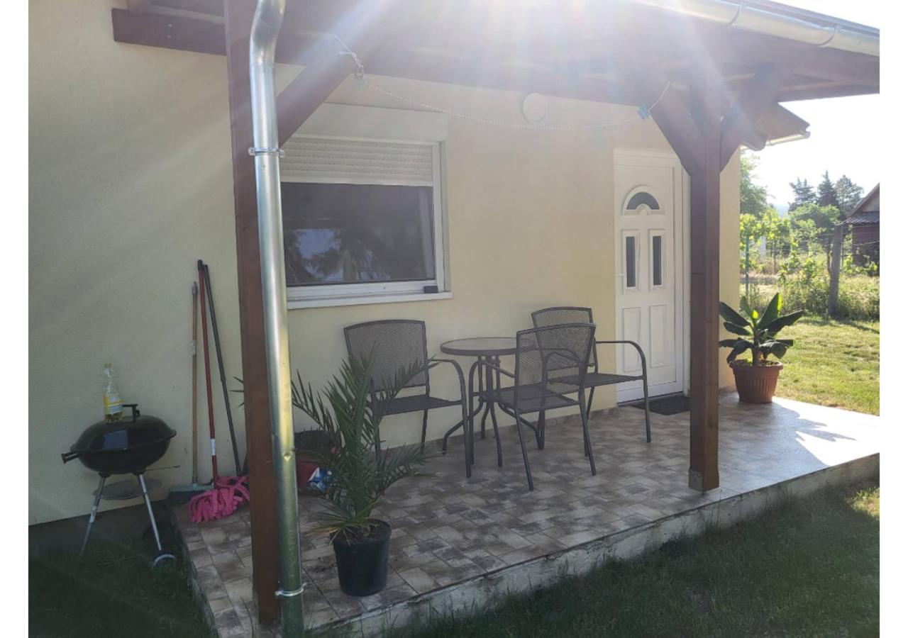 Forras Vendeghaz Apartment ตาตา ภายนอก รูปภาพ