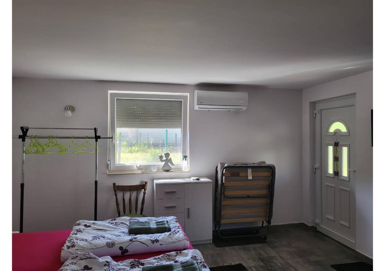 Forras Vendeghaz Apartment ตาตา ภายนอก รูปภาพ