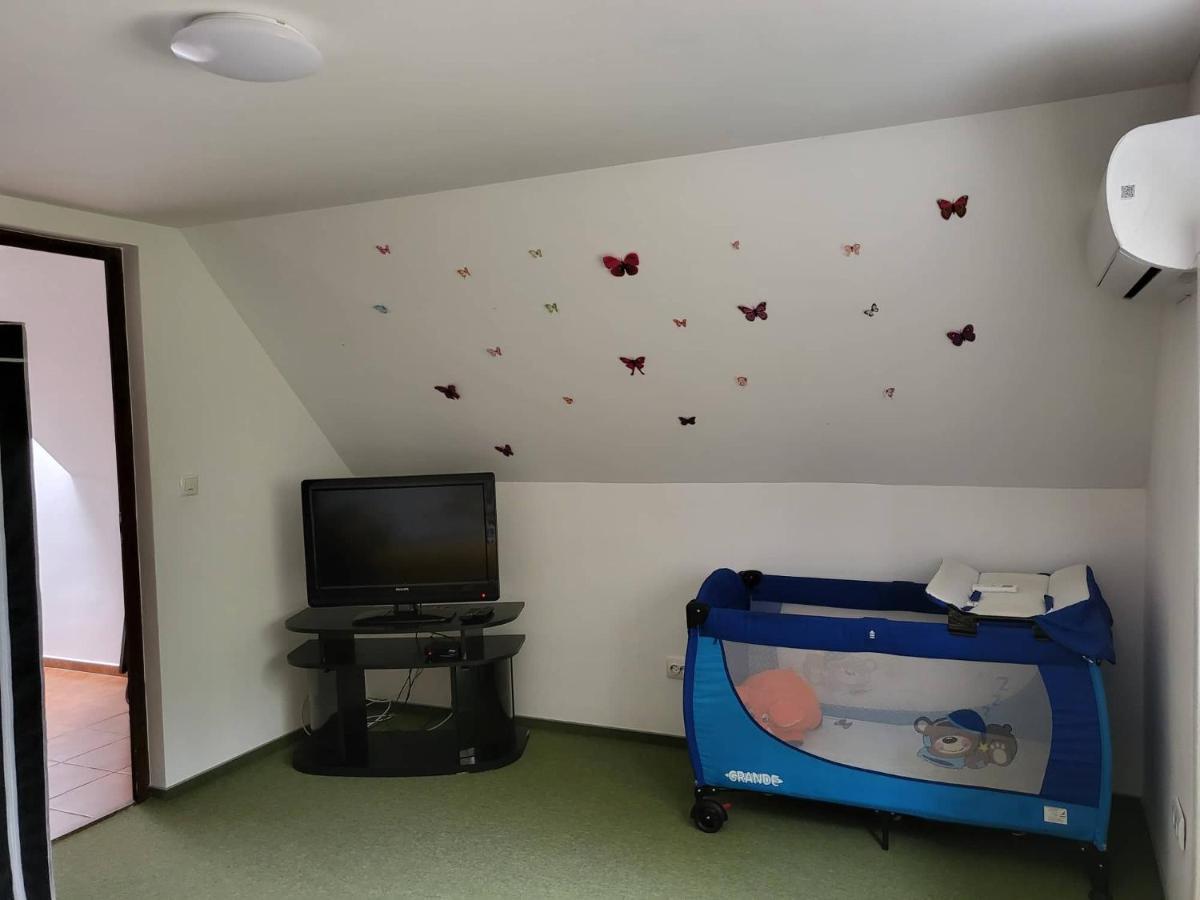 Forras Vendeghaz Apartment ตาตา ภายนอก รูปภาพ